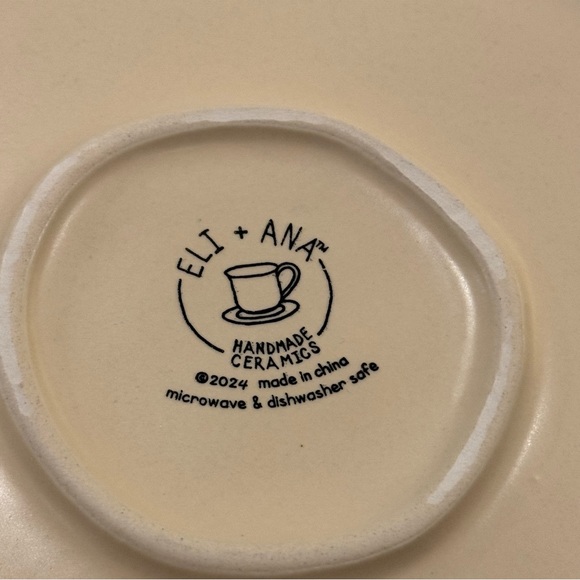 Snowman with Santa Hats & Holly - Vintage Style Christmas Dinner Plate - Picture 5 of 6